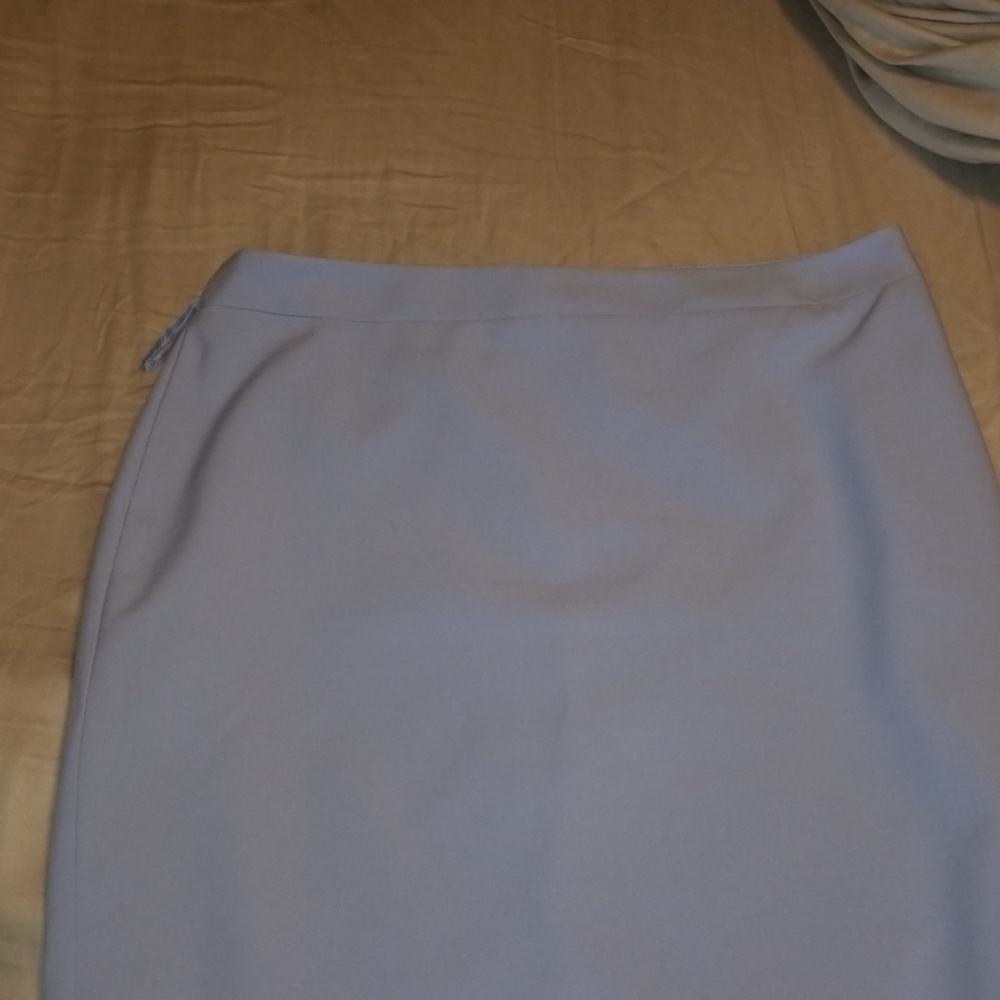 Womens suit - Picture 3 of 4